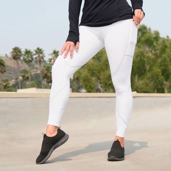 Fabletics White‎ Silver High-Rise Cold Weather 7/8 Leggings | Size M - Picture 1 of 12